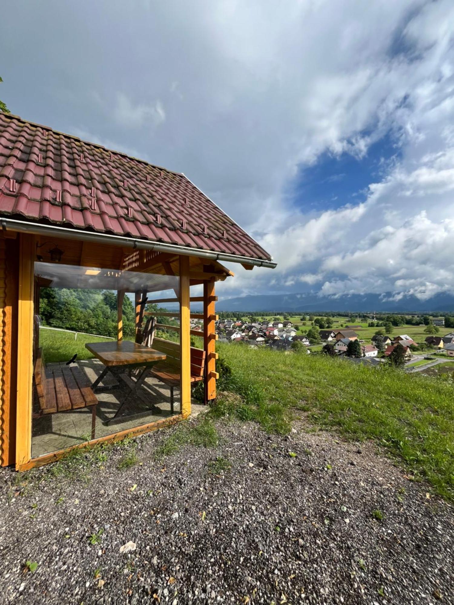 Cottage Zirovnica Luaran gambar