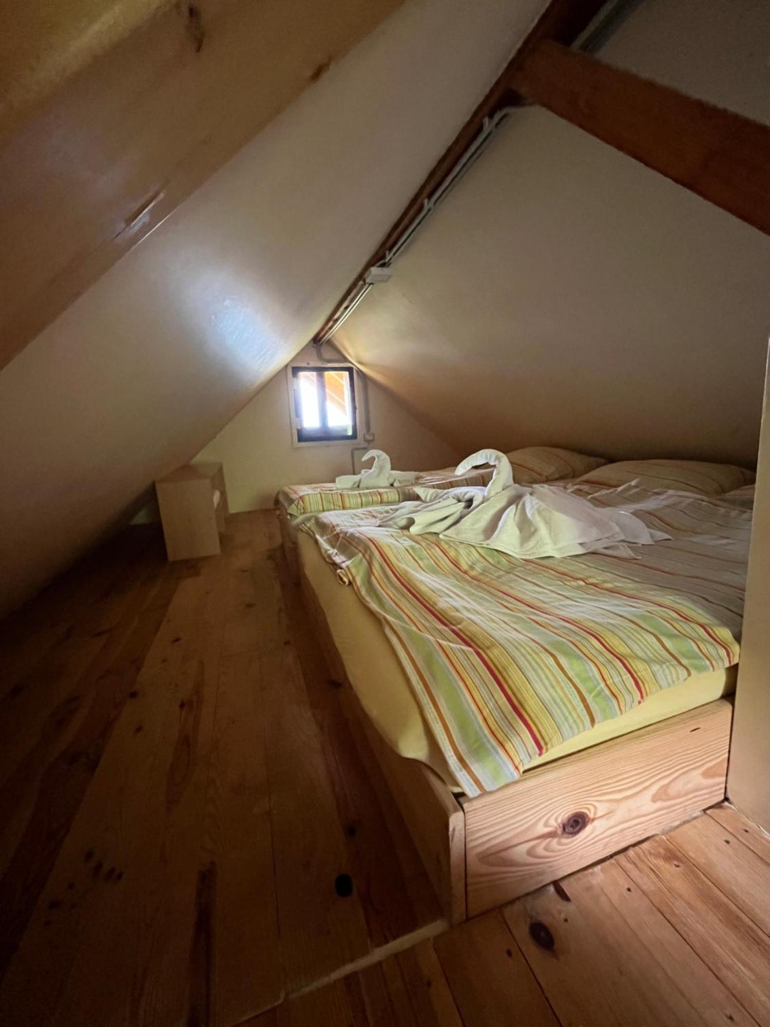 Cottage Zirovnica Luaran gambar
